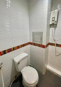 Koupelna v ubytování Sampheng Apartment