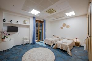 Μια τηλεόραση ή/και κέντρο ψυχαγωγίας στο Mamaral Holiday House