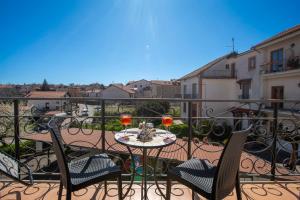 Μπαλκόνι ή βεράντα στο Mamaral Holiday House +31 φωτογραφίες