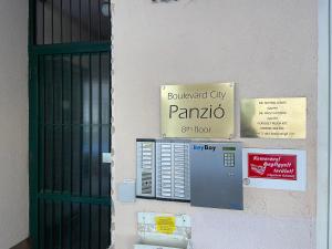 Certifikát, ocenenie alebo iný dokument vystavený v ubytovaní Boulevard City Panzió - self check-in