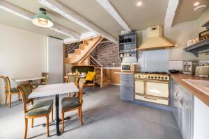 Kuchyň nebo kuchyňský kout v ubytování Agapanthe & Salicorne - Maison d'hôtes, Chambres d'hôtes-