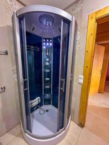 A bathroom at Luxurious Scandinavian-style, pool & play area