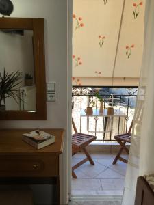 A balcony or terrace at Hotel Triantafyllou