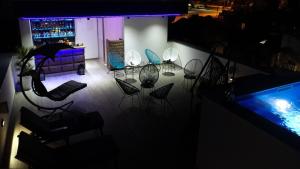 Bazén v ubytovaní Villa LaVie ZadarVillas alebo v jeho blízkosti