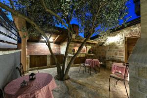 Patio alebo iná vonkajšia časť ubytovania Villa LaVie ZadarVillas