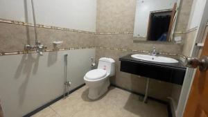 Koupelna v ubytování Hotel New Mid City Multan