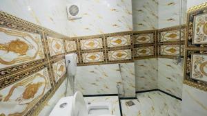 Koupelna v ubytování Hotel New Mid City Multan