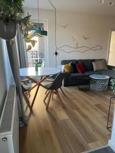Posedenie v ubytovaní AL-DOM apartamenty Kniewskiego 11 Kolobrzeg