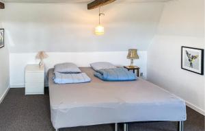 Letto o letti in una camera di Amazing Home In Ærøskøbing With Wifi