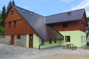 Budova, v ktorej sa apartmán nachádza