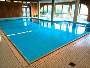 Bazén v ubytování Hotel Hahnenkleer Hof nebo v jeho okolí