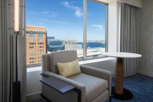 Posezení v ubytování Renaissance Boston Seaport District