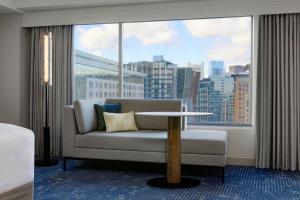 Posezení v ubytování Renaissance Boston Seaport District
