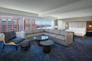 Posezení v ubytování Renaissance Boston Seaport District