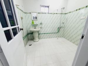 Koupelna v ubytování Business Lodges Gujrat