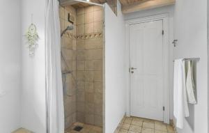 A bathroom at Awesome Home In Roskilde With Wifi