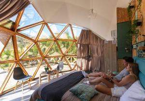 Posezení v ubytování Amazing Cyprus Glamping Domes - Glamping Cyprus