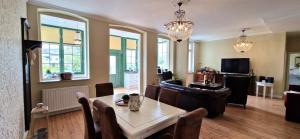 Μια τηλεόραση ή/και κέντρο ψυχαγωγίας στο Villa Flora