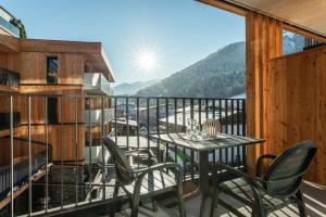 Üldine mäevaade või majutusasutusest AlpenParks Hotel & Apartment Taxacher pildistatud vaade