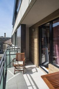 Ein Balkon oder eine Terrasse in der Unterkunft Apartment Savamala Art