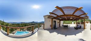 Bazén v ubytovaní Princes ' Islands Luxury Residences alebo v jeho blízkosti