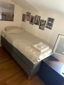 En eller flere senge i et værelse på Charming Bandol cottage