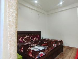 A seating area at Himalayan Escape