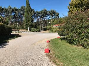 Φωτογραφία από το άλμπουμ του CAMPING GINASSERVIS Mobile-home Flores σε Ginasservis