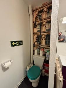 Kúpeľňa v ubytovaní Le gite "Manhattan studio" Besançon proche centre commerce