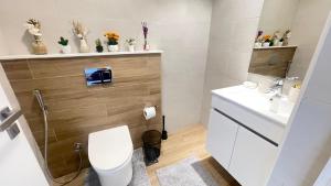 Apartment in Abu Dhabi for rent的一间浴室