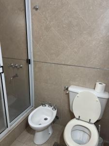 Ένα μπάνιο στο Excelente Departamento en Junin +6 φωτογραφίες