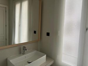 Koupelna v ubytování Apartamentos Concepcion