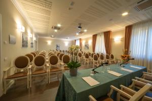 Konferenčné priestory v ubytovaní Hotel Palazzo San Lorenzo & Spa + 37 fotografií