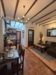 Kuchyň nebo kuchyňský kout v ubytování Apto CENTRO HISTORICO MEDIEVAL + 20 fotografií