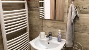 A bathroom at Rita-Vár Szálláshely