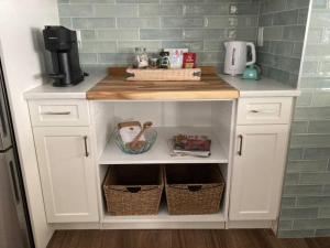 Dapur atau dapur kecil di Ladysmith Harbour View House