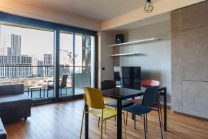 Χώρος καθιστικού στο Youhosty - Pasolini 84