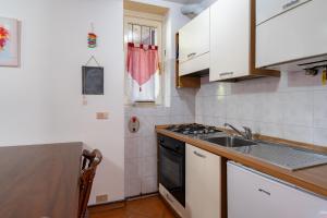 Φωτογραφία από το άλμπουμ του The Court of the moon σε Barzio