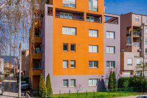 Budova, v ktorej sa apartmán nachádza