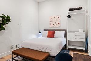 Postel nebo postele na pokoji v ubytování Kasa The Addison San Francisco