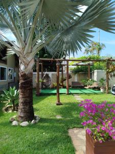 Um jardim em Hotel Rio Penedo