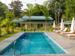 Bazén v ubytování Paradiselodge Casa Romantica nebo v jeho okolí