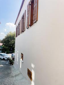Το κτήριο όπου στεγάζεται  το διαμέρισμα