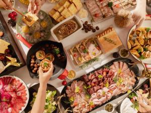 酒店内部或周边提供的食物