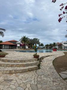 Bazén v ubytování Búzios Beach Resort Praia de Tucuns B03 Ap 103 e 203 nebo v jeho okolí