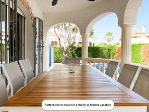 Billede fra billedgalleriet på Poolvilla Michelle in Strandnähe i Hospitalet de l'Infant