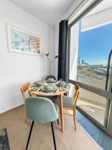 พื้นที่นั่งเล่นของ Le Mirage- Stylish, central apartment with pools, sauna, more