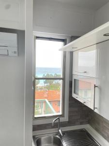 Imagine din galeria proprietății STUDIO EN FACE DE LA PLAGE AVEC une VUE FANTASTIQUE ! în Nisa