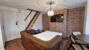 Postel nebo postele na pokoji v ubytování ROCKEFELLER - 5 min de la plage + 39 fotografií