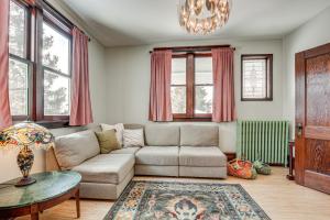 Gambar di galeri bagi Close to Lake Superior Walkable Washburn Charmer! di Washburn